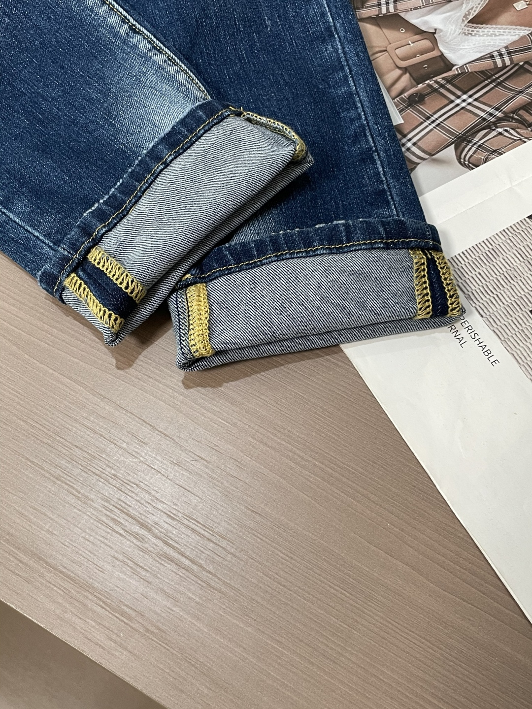 Stylish Imported Jeans with Natural Colors and Innovative Design for Turkey Market - 图片 6