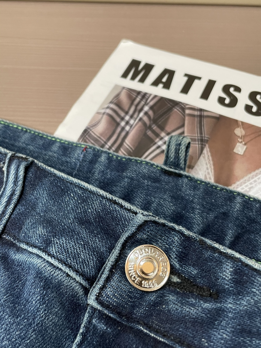 Fashionable Turkish Cotton Jeans with Unique Color Evolution and Elegant Design (18 words) - 图片 4