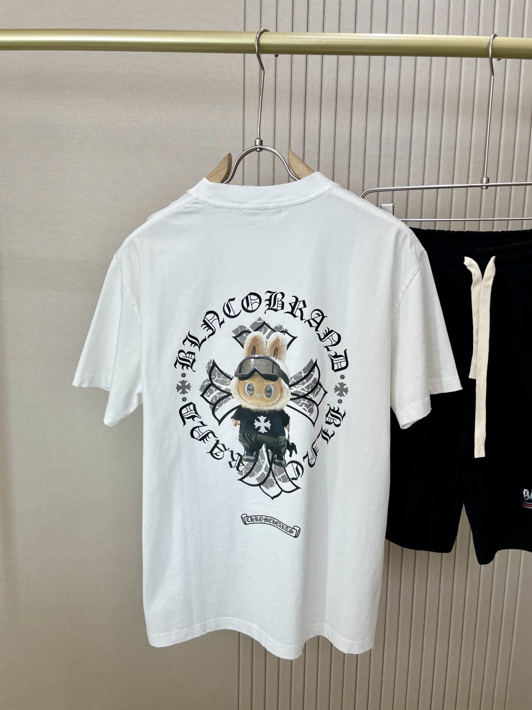 Labubub White T: A Fusion of Cute and Hard-Core Style by Chrome Hearts - 图片 3