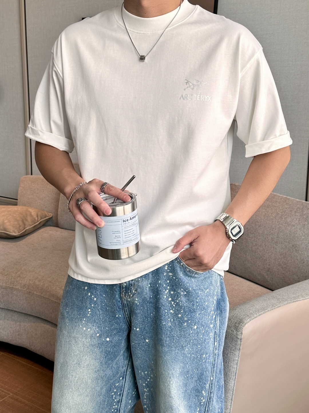 NO:463704,Archaeopteryx 2025 spring and summer style/official website synchronization The fabric is made of heavy pure cotton combed cotton fabric, OS loose style, and the upper body style is super positive!  Everyday versatile, a must-have item for wardrobe!  Same model for men and women Size S-3XL (2 sizes in size) Size/part S M L XL 2XL 3XL Shoulder width 52 54 56 57 59 60 Length 70 72.75.78.82.85. Bust 54 56.58.60.62.64. Sleeve length 24 26 27 28 29 30,arc'teryx,alexander wang19860909始祖鸟 2025春夏款/官网同步 面料采用重磅纯棉精梳棉面料,OS宽松版型,上身版型超正！日常百搭,衣橱必备单品！ 男女同款 尺码 S-3XL（版型偏大2个码） 码数/部位S M L XL 2XL 3XL 肩宽 52 54 56 57 59 60 衣长70 72.75.78.82.85. 胸围 54 56.58.60.62.64. 袖长24 26 27 28 29 30,arc'teryx,alexander wang,Men's clothing