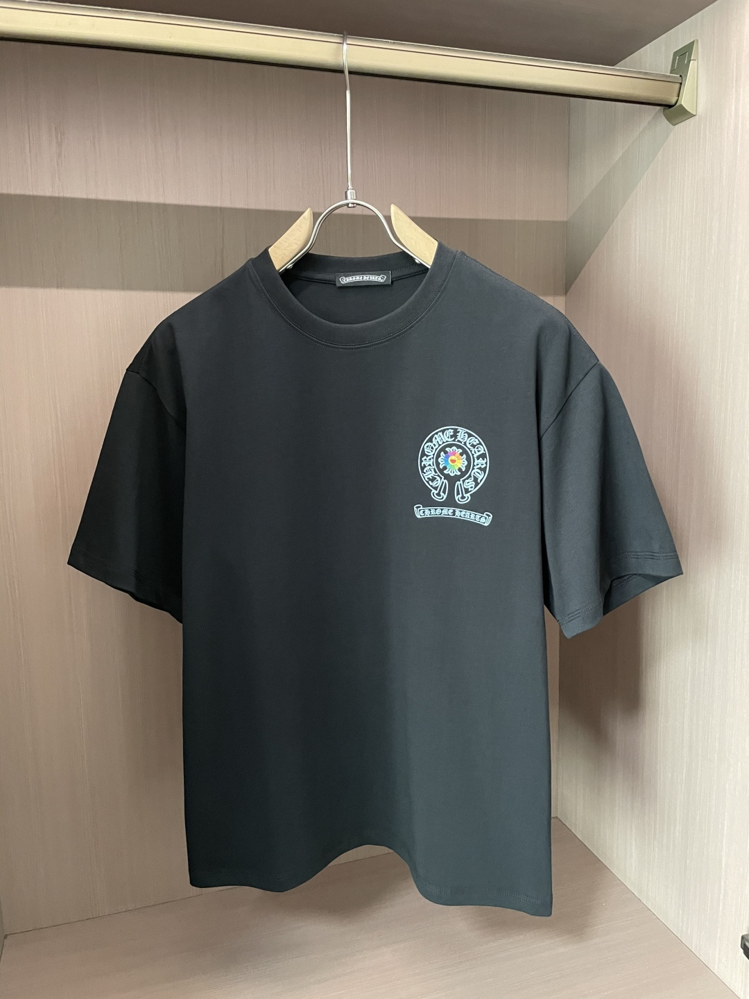 NO:478415,Croxin 2025 spring and summer new product, preferred specific original development double-strand cotton plain fabric, with wide upper body and good comfort, casual matching of the outside and the inner style, a must-have for men and women in summer Size S-XXL, chrome hearts, alexander wang19860909克罗心 2025春夏新品,优选特定原版开发双股精棉平纹面料,上身挺阔舒适度佳,外穿内搭随意搭配,男女同款夏日必备 尺码S-XXL,,chrome hearts,alexander wang,Men's clothing