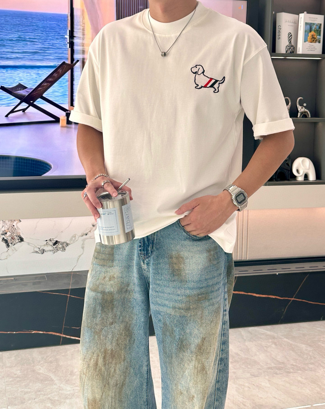 NO:478476,TB 2025 spring and summer style/official website synchronization The fabric is made of heavy pure cotton combed cotton fabric, OS loose style, and the upper body style is super positive!  Everyday versatile, a must-have item for wardrobe!  Size S-3XL (Large-size) Size/part S M L XL 2XL 3XL Shoulder width 52 54 56 57 59 60 Clothes length 70 72.75.78.82.85. Bust 54 56.58.60.62.64. Sleeve length 24 26 27 28 29 30,,alexander wang19860909TB 2025春夏款/官网同步 面料采用重磅纯棉精梳棉面料,OS宽松版型,上身版型超正！日常百搭,衣橱必备单品！ 尺码 S-3XL（版型偏大） 码数/部位S M L XL 2XL 3XL 肩宽 52 54 56 57 59 60 衣长70 72.75.78.82.85. 胸围 54 56.58.60.62.64. 袖长24 26 27 28 29 30,,alexander wang,Men's clothing