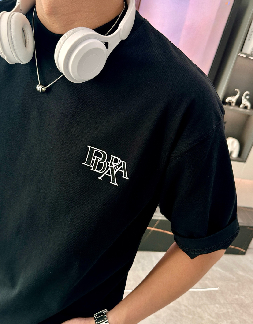 
Prad
2025春夏款/官网同步
面料采用重磅纯棉精梳棉面料，OS宽松版型，上身版型超正！日常百搭，