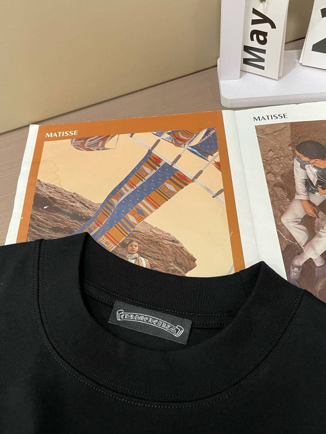 克罗心 2026春夏款/官网同步面料采用重磅纯棉精梳棉面料，OS宽松版型，上身版型超正！日常百搭，衣橱必