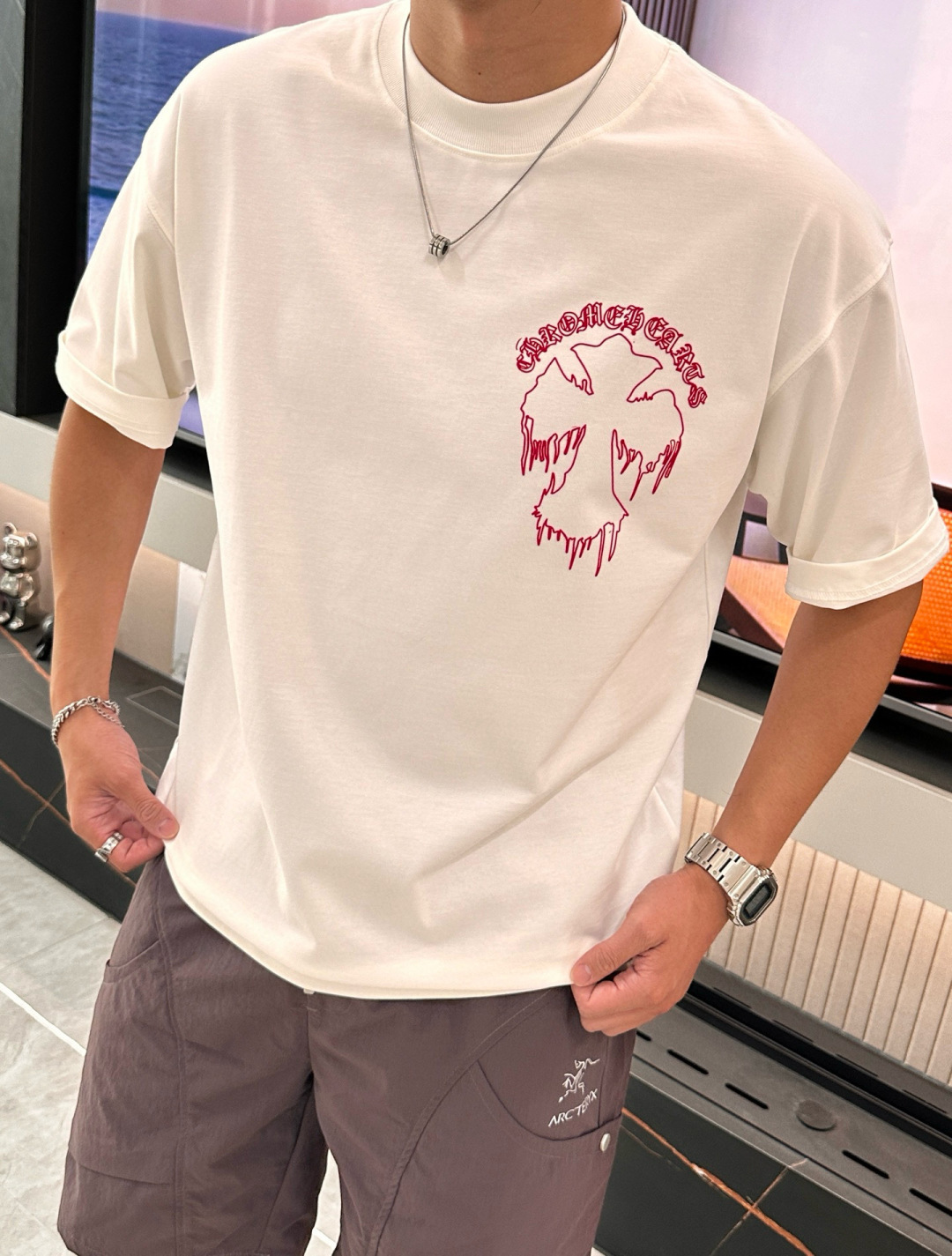 克罗心2026春夏款/官网同步面料采用重磅纯棉精梳棉面料，OS宽松版型，上身版型超正！日常百搭，衣橱必备