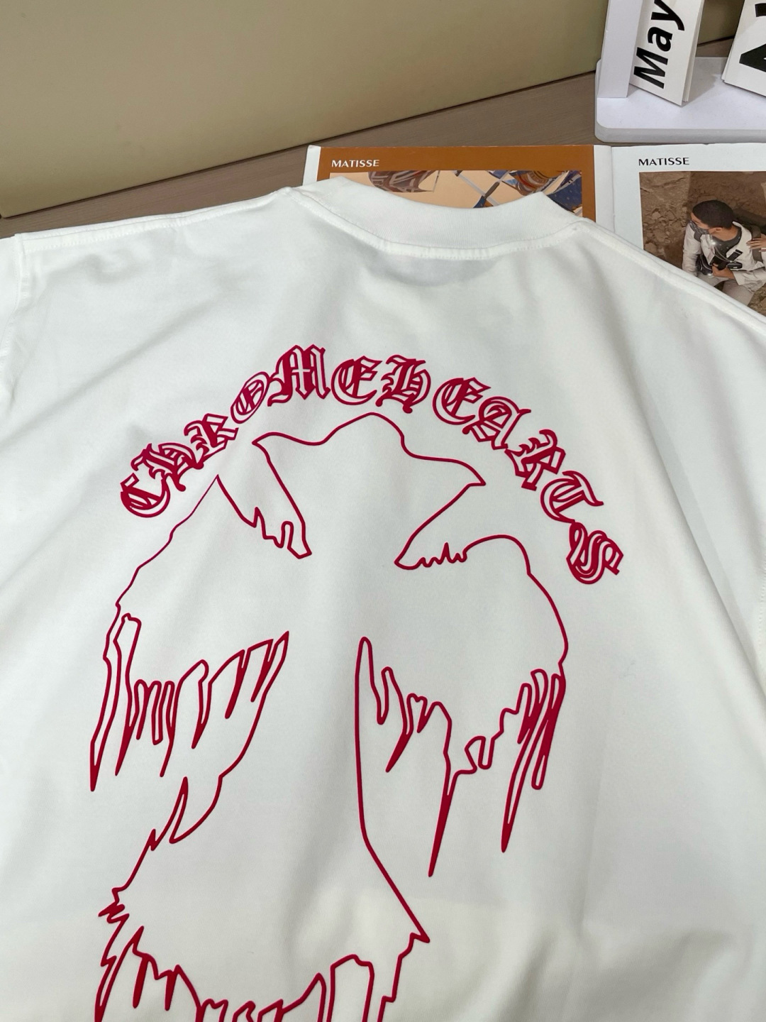 克罗心2026春夏款/官网同步面料采用重磅纯棉精梳棉面料，OS宽松版型，上身版型超正！日常百搭，衣橱必备