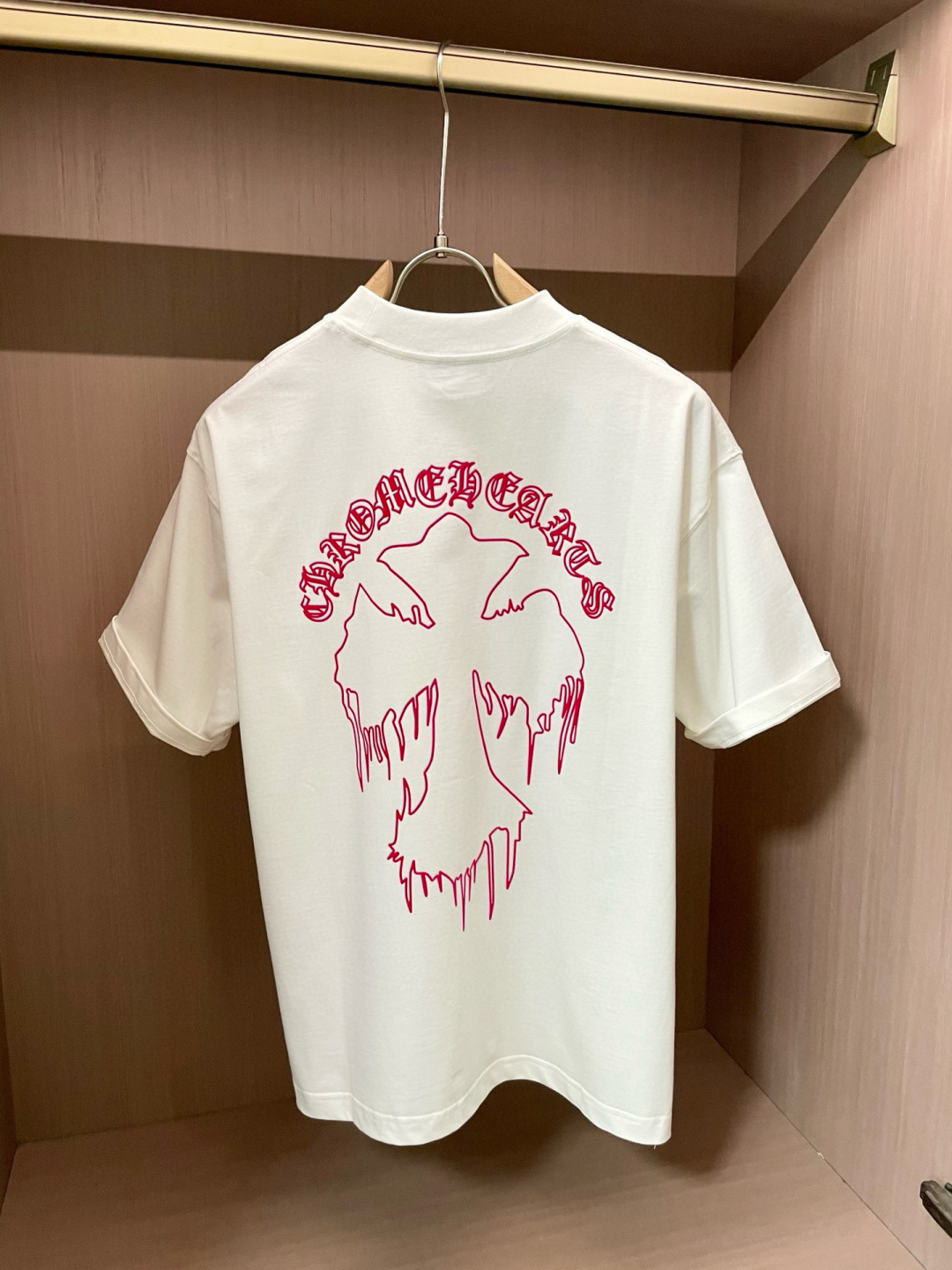 克罗心2026春夏款/官网同步面料采用重磅纯棉精梳棉面料，OS宽松版型，上身版型超正！日常百搭，衣橱必备