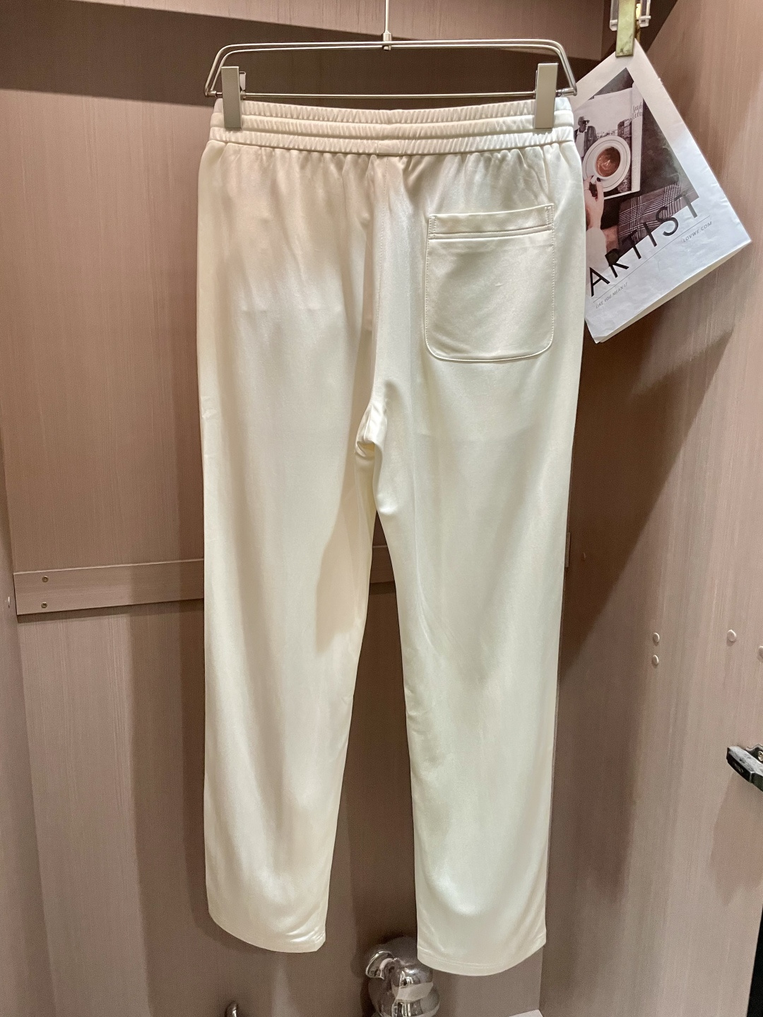 Stylish and Functional Jogging Pants: P816 BC Jogging Trots for Modern Leisure. - 图片 3