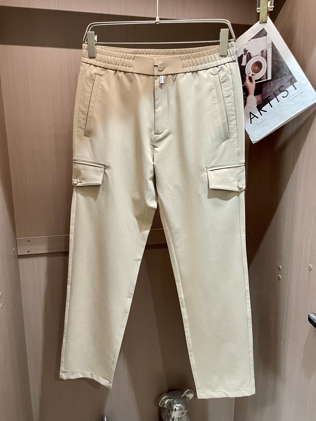 Luxurious Kiton Jogging Pants: Comfortable, Stylish, and Versatile for Dynamic Travel