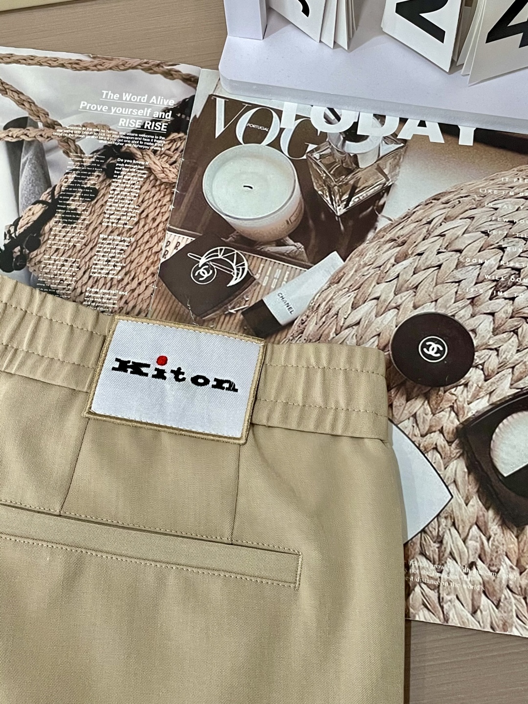 Luxurious Kiton Jogging Pants: Comfortable, Stylish, and Versatile for Dynamic Travel - 图片 7