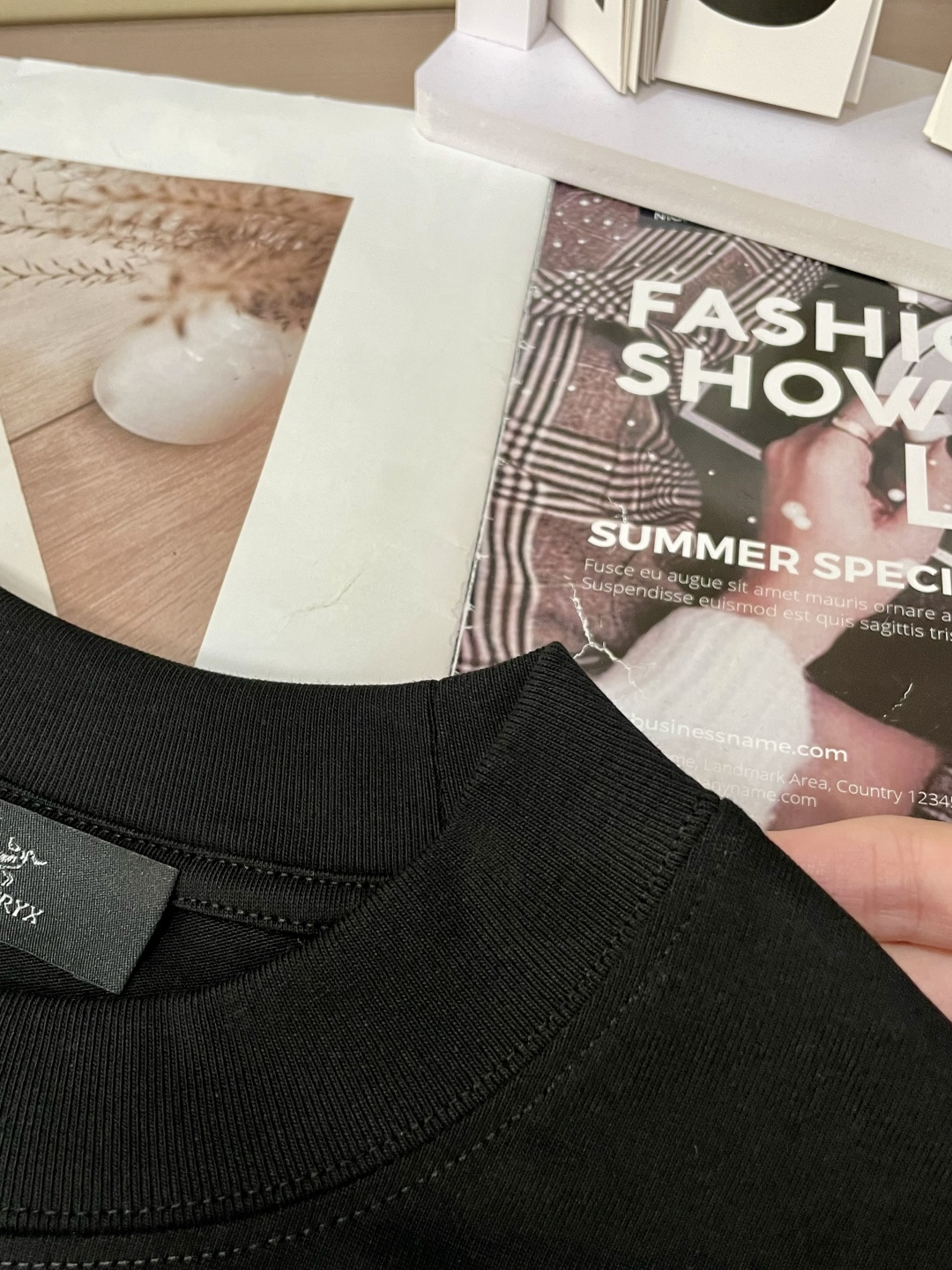 始祖鸟2026春夏款/官网同步面料采用重磅纯棉精梳棉面料，OS宽松版型，上身版型超正！日常百搭，衣橱必备