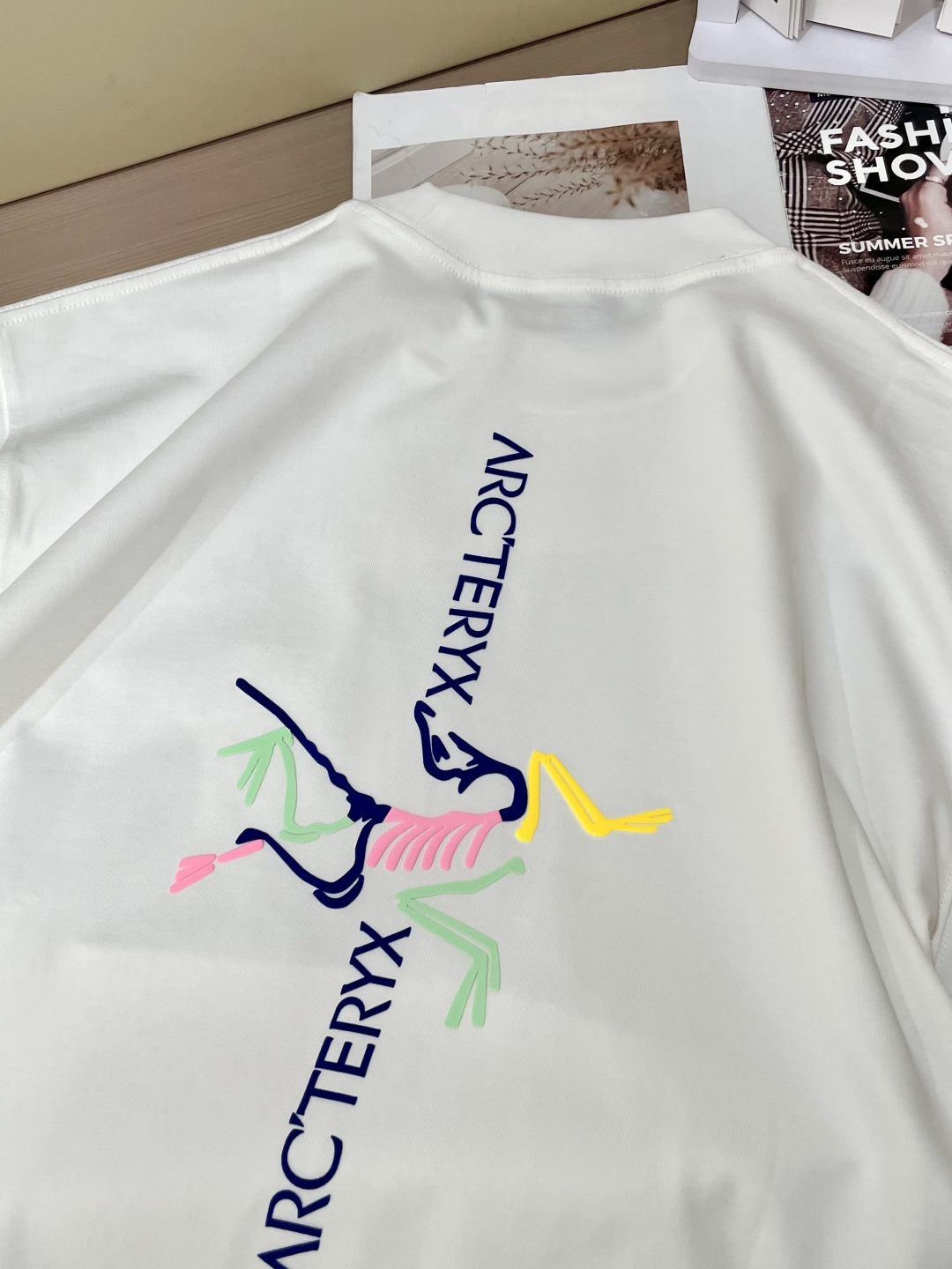 始祖鸟2026春夏款/官网同步面料采用重磅纯棉精梳棉面料，OS宽松版型，上身版型超正！日常百搭，衣橱必备