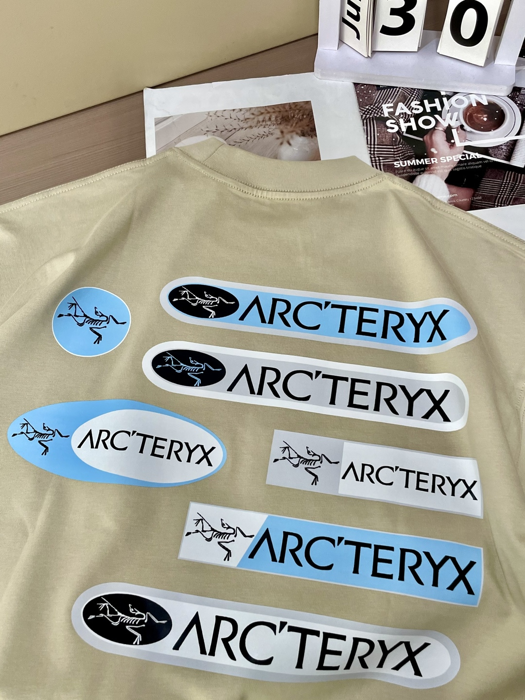 始祖鸟2026春夏款/官网同步面料采用重磅纯棉精梳棉面料，OS宽松版型，上身版型超正！日常百搭，衣橱必备