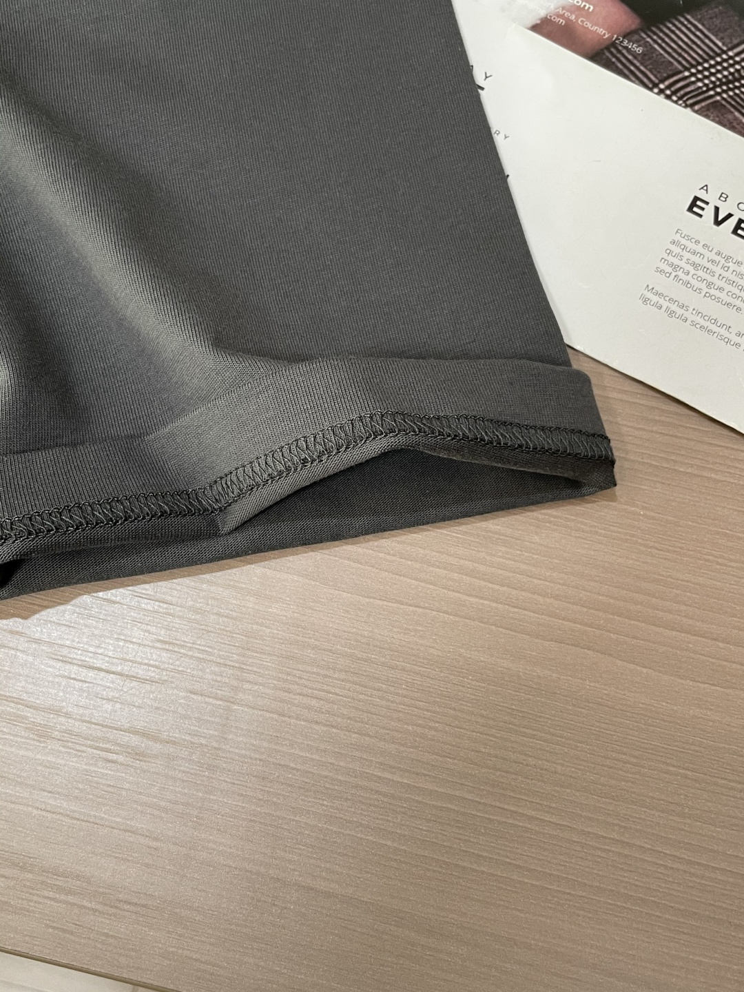 始祖鸟2026春夏款/官网同步面料采用重磅纯棉精梳棉面料，OS宽松版型，上身版型超正！日常百搭，衣橱必备