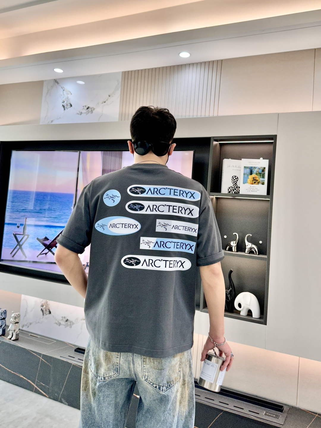 始祖鸟2026春夏款/官网同步面料采用重磅纯棉精梳棉面料，OS宽松版型，上身版型超正！日常百搭，衣橱必备