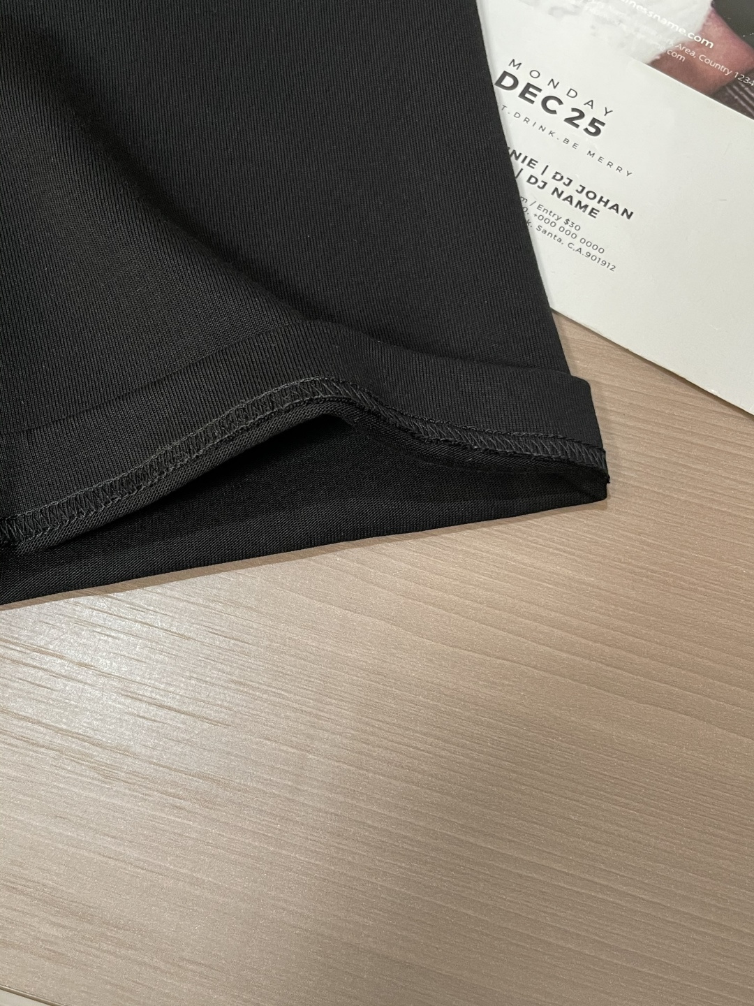 alo2026春夏款/官网同步面料采用重磅纯棉精梳棉面料，OS宽松版型，上身版型超正！日常百搭，衣橱必备