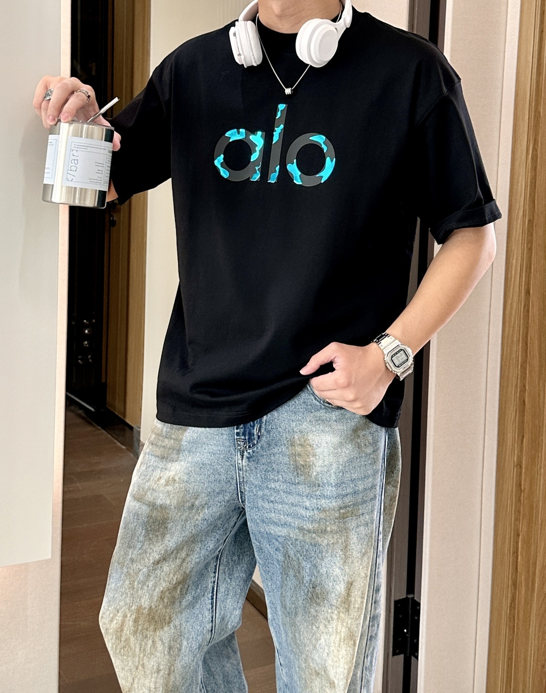 alo2026春夏款/官网同步面料采用重磅纯棉精梳棉面料，OS宽松版型，上身版型超正！日常百搭，衣橱必备