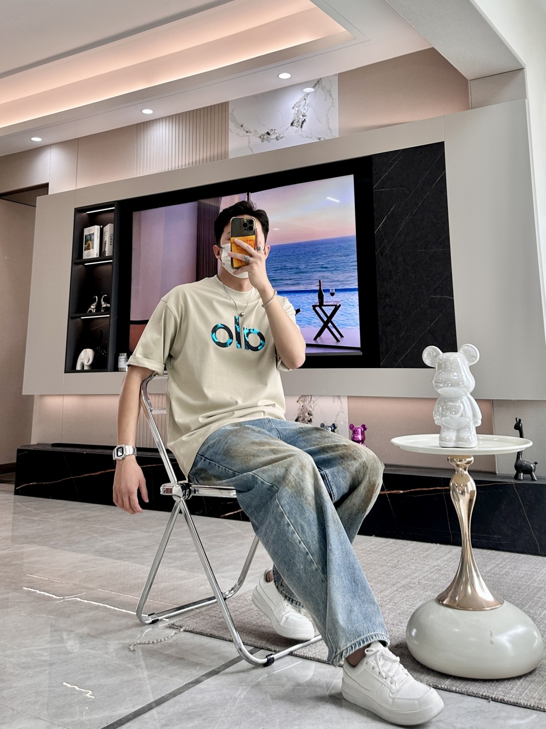 alo2026春夏款/官网同步面料采用重磅纯棉精梳棉面料，OS宽松版型，上身版型超正！日常百搭，衣橱必备