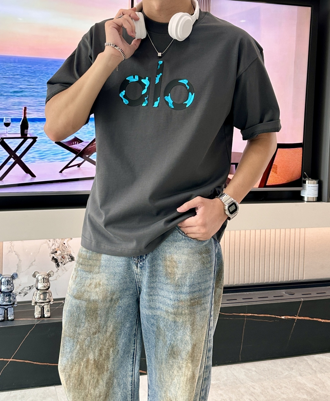 alo2026春夏款/官网同步面料采用重磅纯棉精梳棉面料，OS宽松版型，上身版型超正！日常百搭，衣橱必备