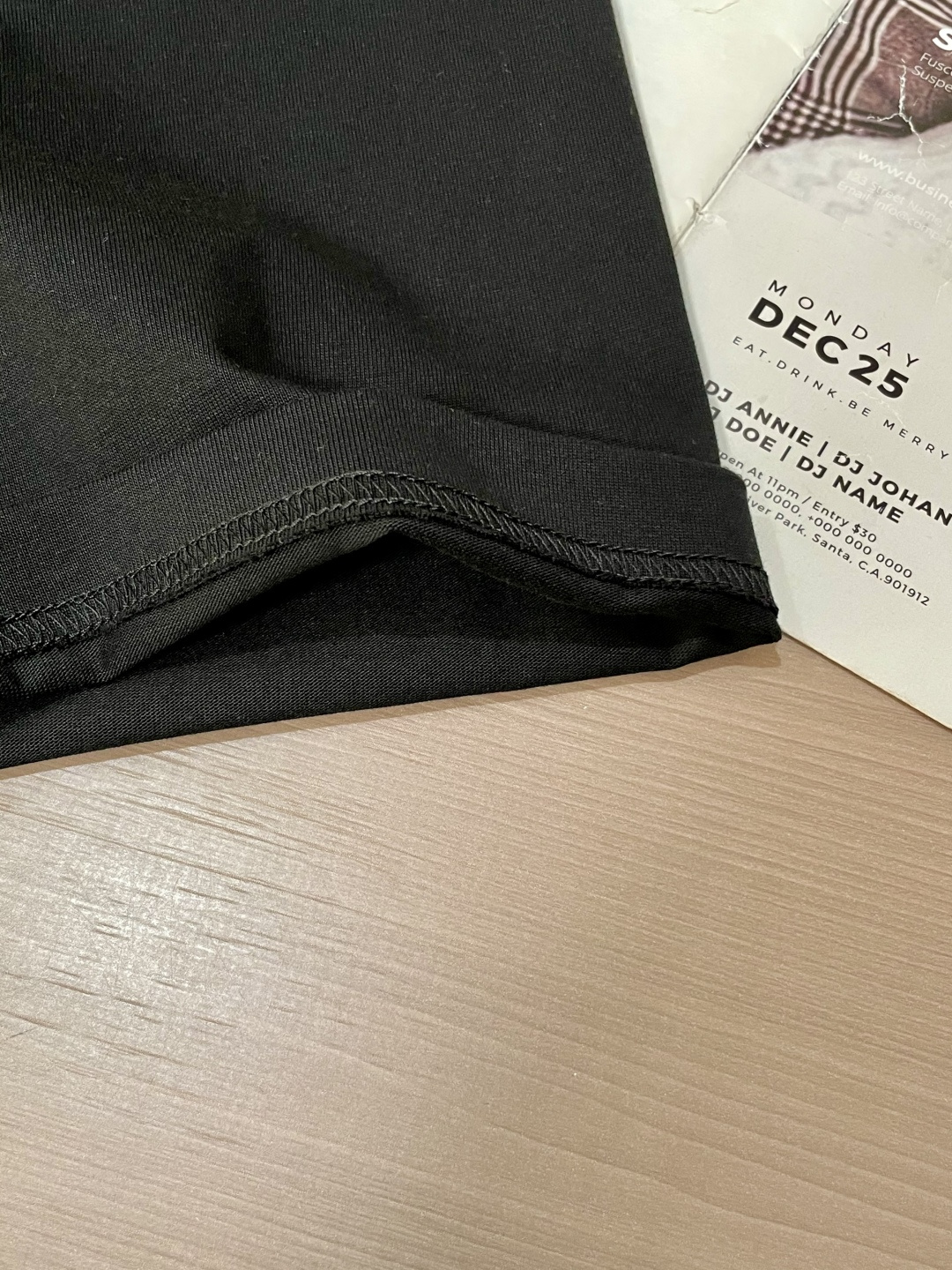 alo2026春夏款/官网同步面料采用重磅纯棉精梳棉面料，OS宽松版型，上身版型超正！日常百搭，衣橱必备