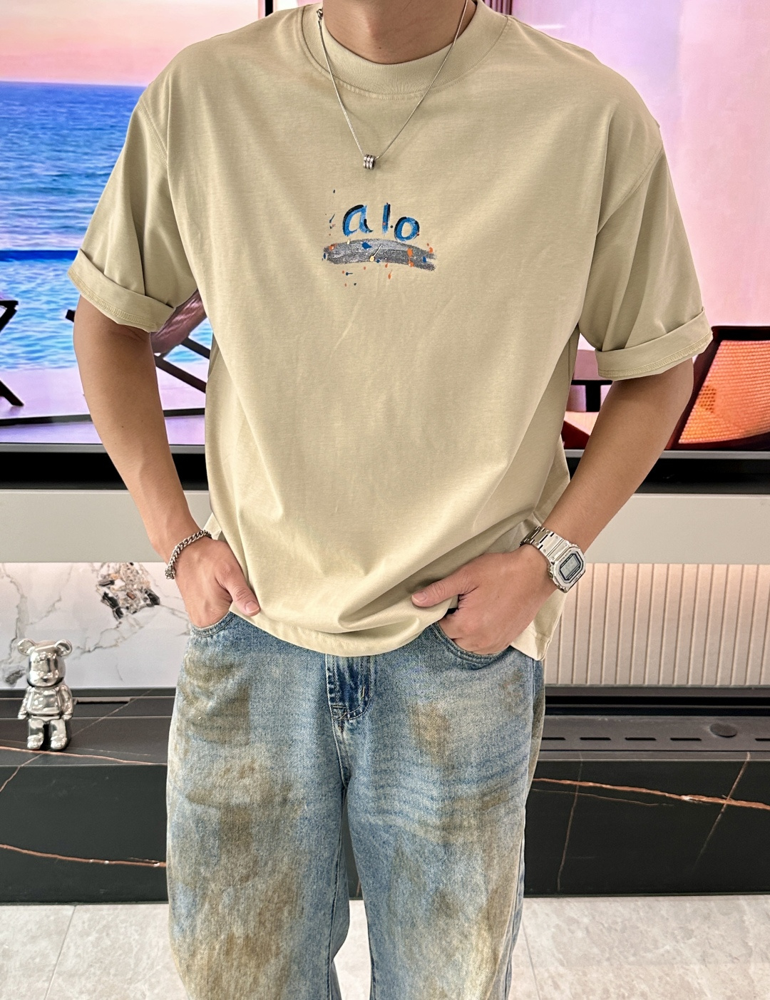 alo2026春夏款/官网同步面料采用重磅纯棉精梳棉面料，OS宽松版型，上身版型超正！日常百搭，衣橱必备