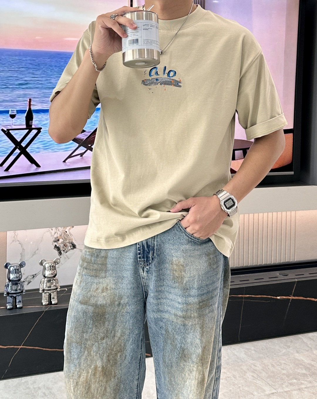 alo2026春夏款/官网同步面料采用重磅纯棉精梳棉面料，OS宽松版型，上身版型超正！日常百搭，衣橱必备