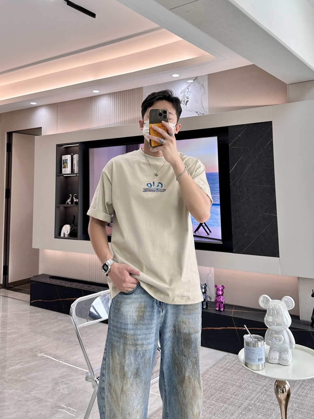 alo2026春夏款/官网同步面料采用重磅纯棉精梳棉面料，OS宽松版型，上身版型超正！日常百搭，衣橱必备