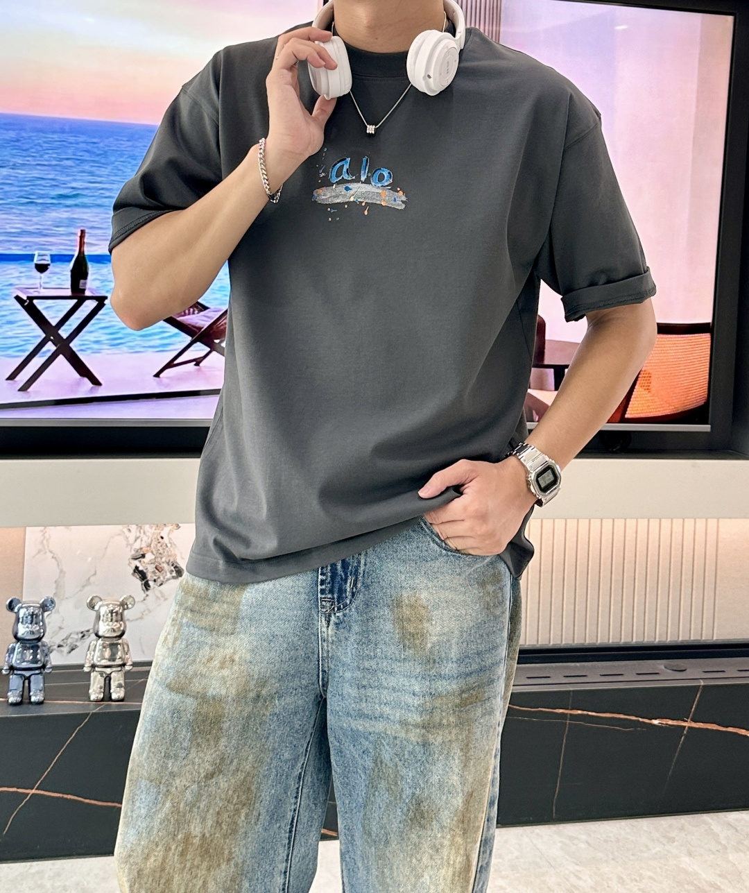 alo2026春夏款/官网同步面料采用重磅纯棉精梳棉面料，OS宽松版型，上身版型超正！日常百搭，衣橱必备