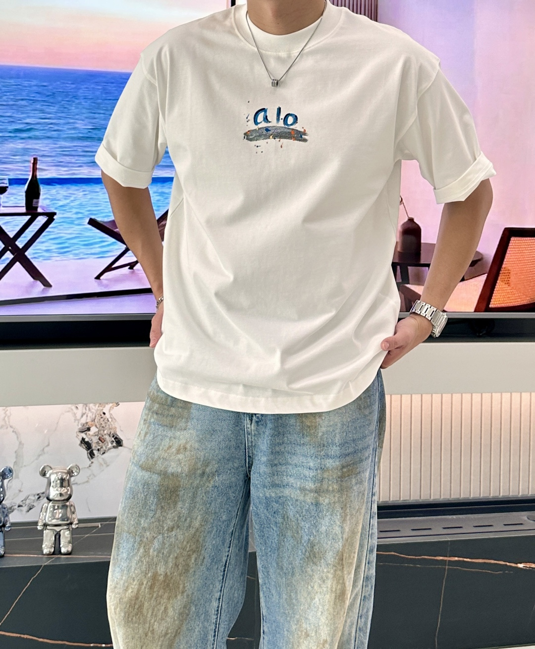 alo2026春夏款/官网同步面料采用重磅纯棉精梳棉面料，OS宽松版型，上身版型超正！日常百搭，衣橱必备