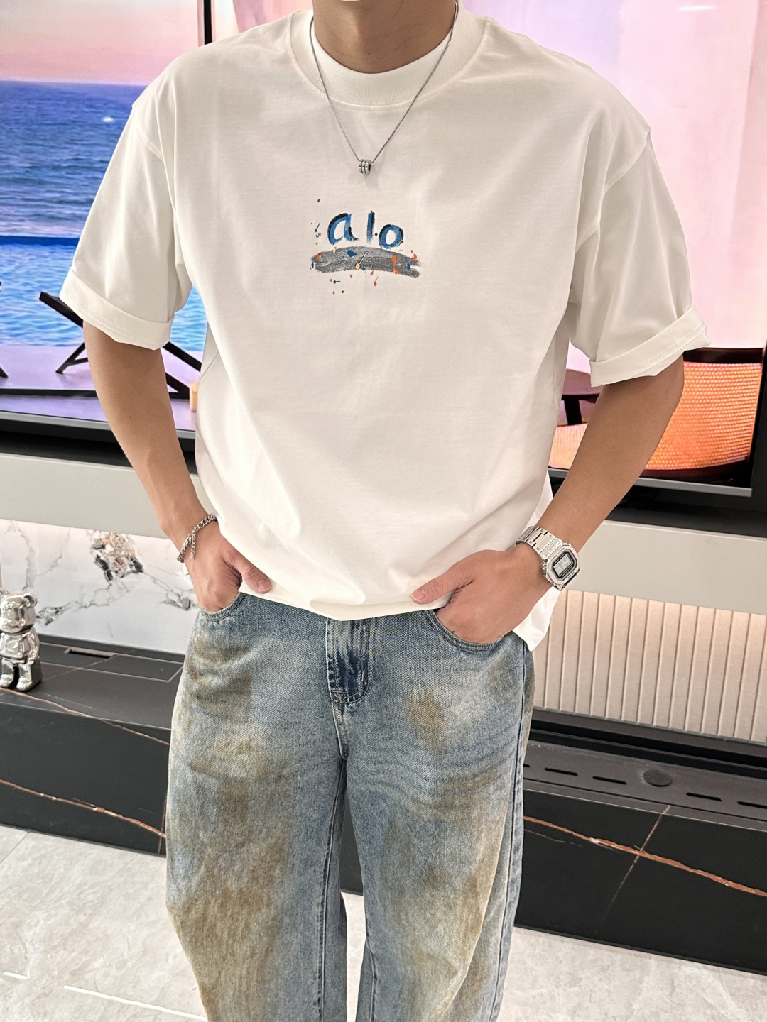 NO:516623,alo 2025 spring and summer style/official website synchronization The fabric is made of heavy pure cotton combed cotton fabric, OS loose style, and the upper body style is super positive!  Everyday versatile, a must-have item for wardrobe!  Size S-3XL (Large-size) Size/part S M L XL 2XL 3XL Shoulder width 52 54 56 57 59 60 Clothes length 70 72.75.78.82.85. Bust 54 56.58.60.62.64. Sleeve length 24 26 27 28 29 30,,alexander wang19860909alo 2025春夏款/官网同步 面料采用重磅纯棉精梳棉面料,OS宽松版型,上身版型超正！日常百搭,衣橱必备单品！ 尺码 S-3XL（版型偏大） 码数/部位S M L XL 2XL 3XL 肩宽 52 54 56 57 59 60 衣长70 72.75.78.82.85. 胸围 54 56.58.60.62.64. 袖长24 26 27 28 29 30,,alexander wang,Men's clothing