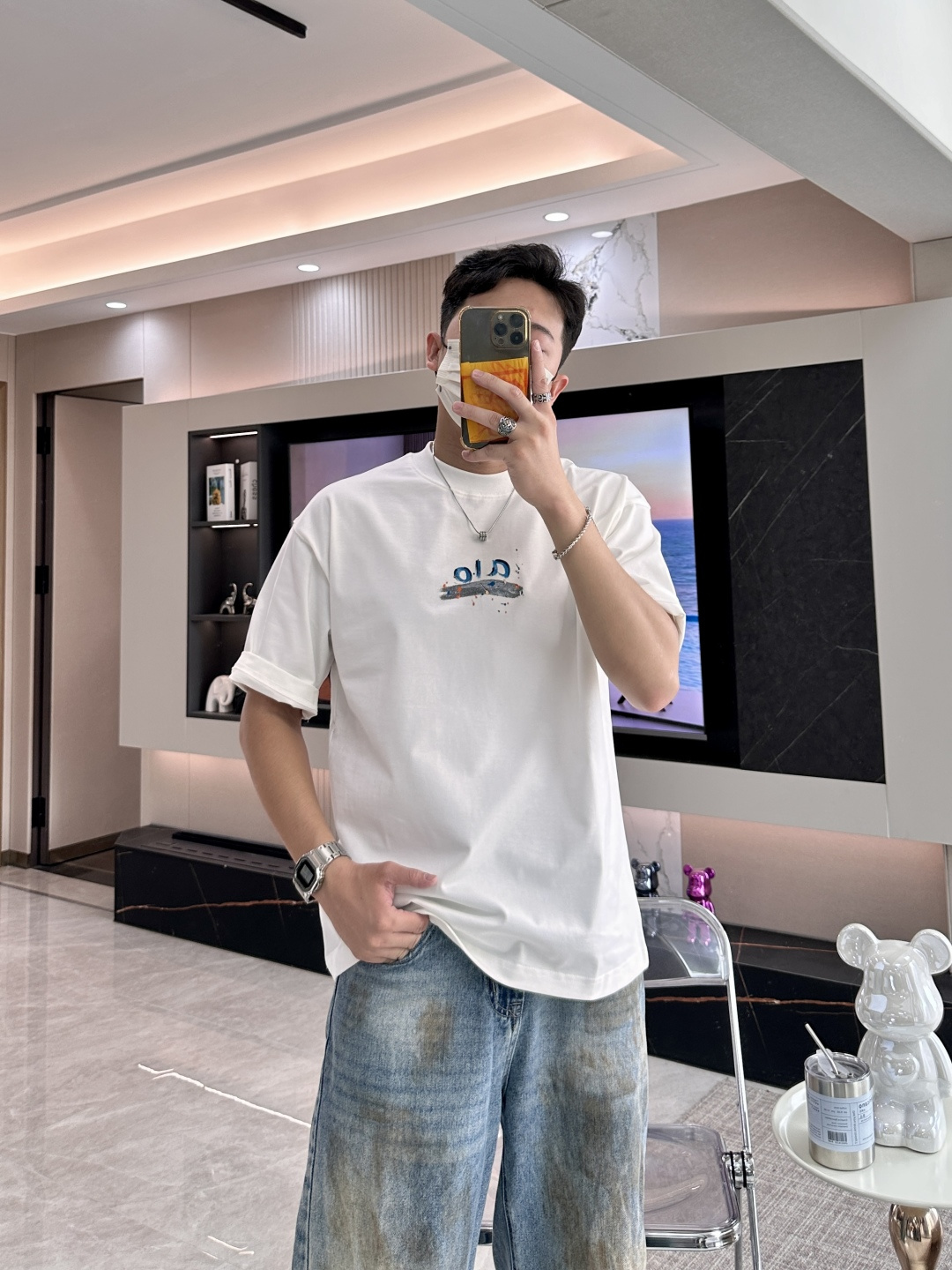 alo2026春夏款/官网同步面料采用重磅纯棉精梳棉面料，OS宽松版型，上身版型超正！日常百搭，衣橱必备