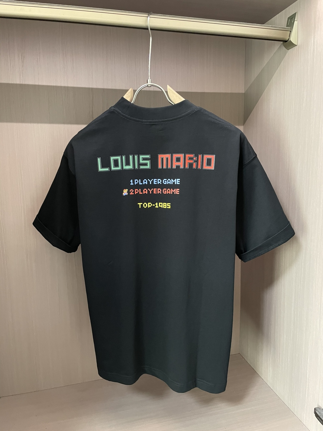 Lv 2026春夏款/官网同步面料采用重磅纯棉精梳棉面料，OS宽松版型，上身版型超正！日常百搭，衣橱必备