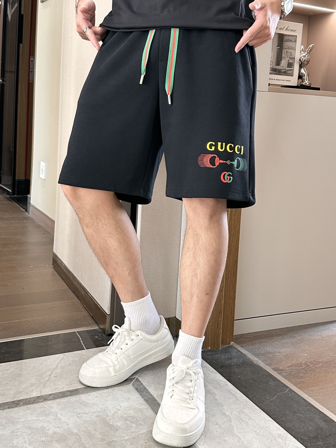 
Gucc  圆领短袖短裤套装 半袖套装顶级版本贸易公司渠道订单，海外精品独家限定发售，经典即永恒，入手