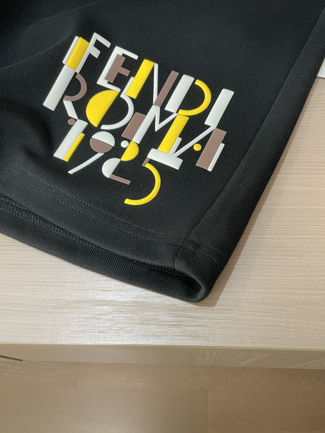 
FD  圆领短袖短裤套装 半袖套装顶级版本贸易公司渠道订单，海外精品独家限定发售，经典即永恒，入手绝对