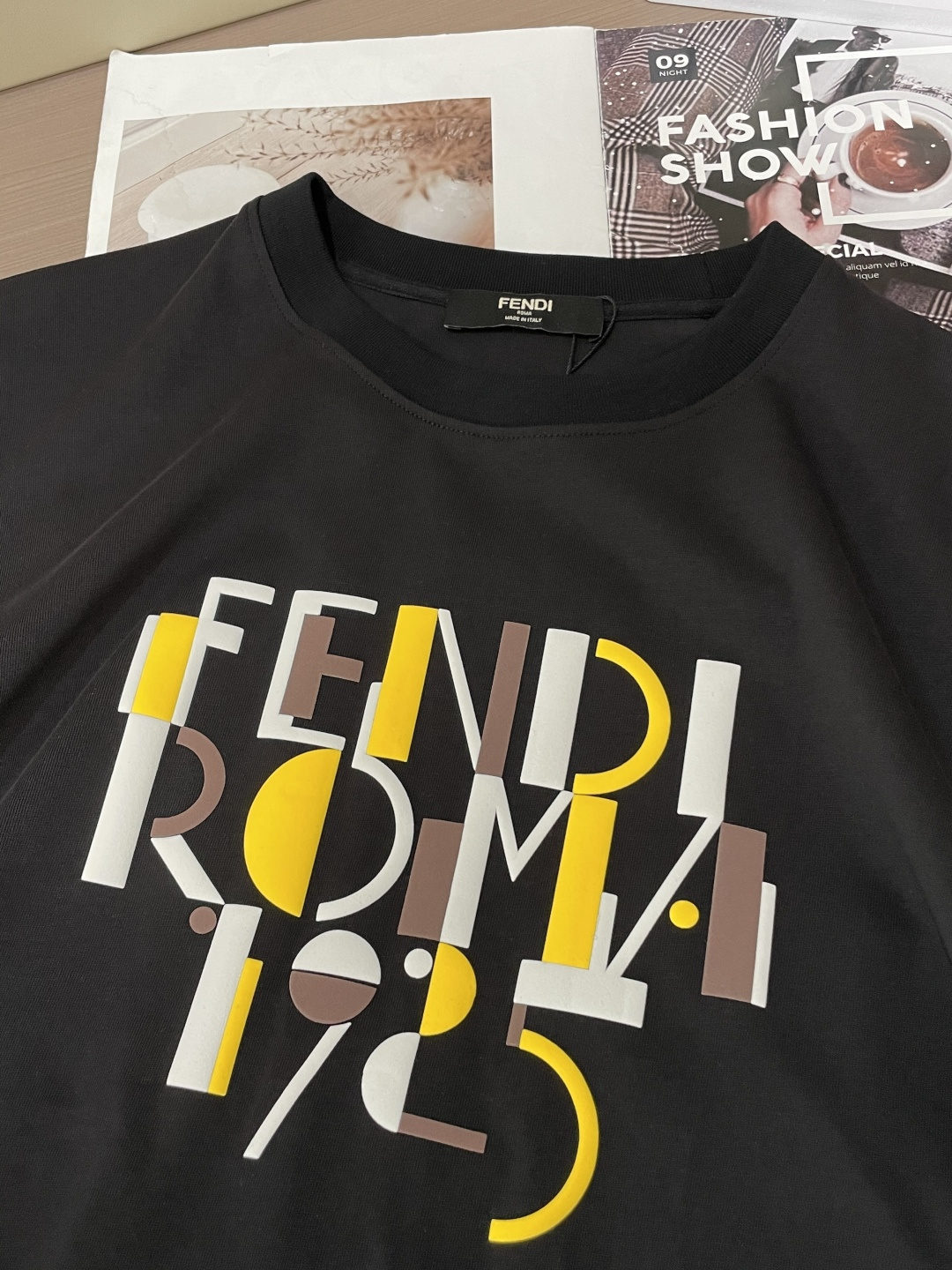 
FD  圆领短袖短裤套装 半袖套装顶级版本贸易公司渠道订单，海外精品独家限定发售，经典即永恒，入手绝对