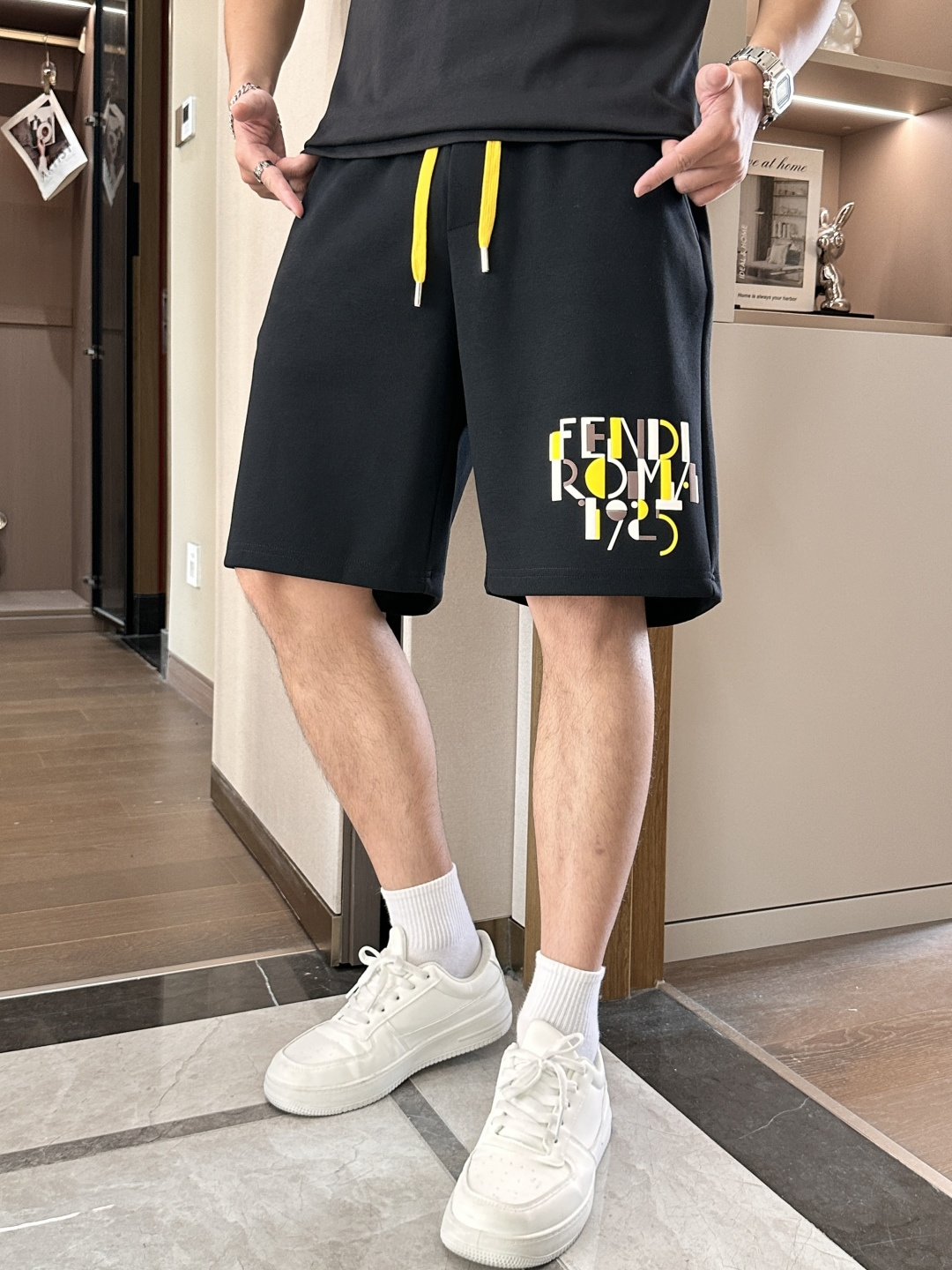 
FD  圆领短袖短裤套装 半袖套装顶级版本贸易公司渠道订单，海外精品独家限定发售，经典即永恒，入手绝对