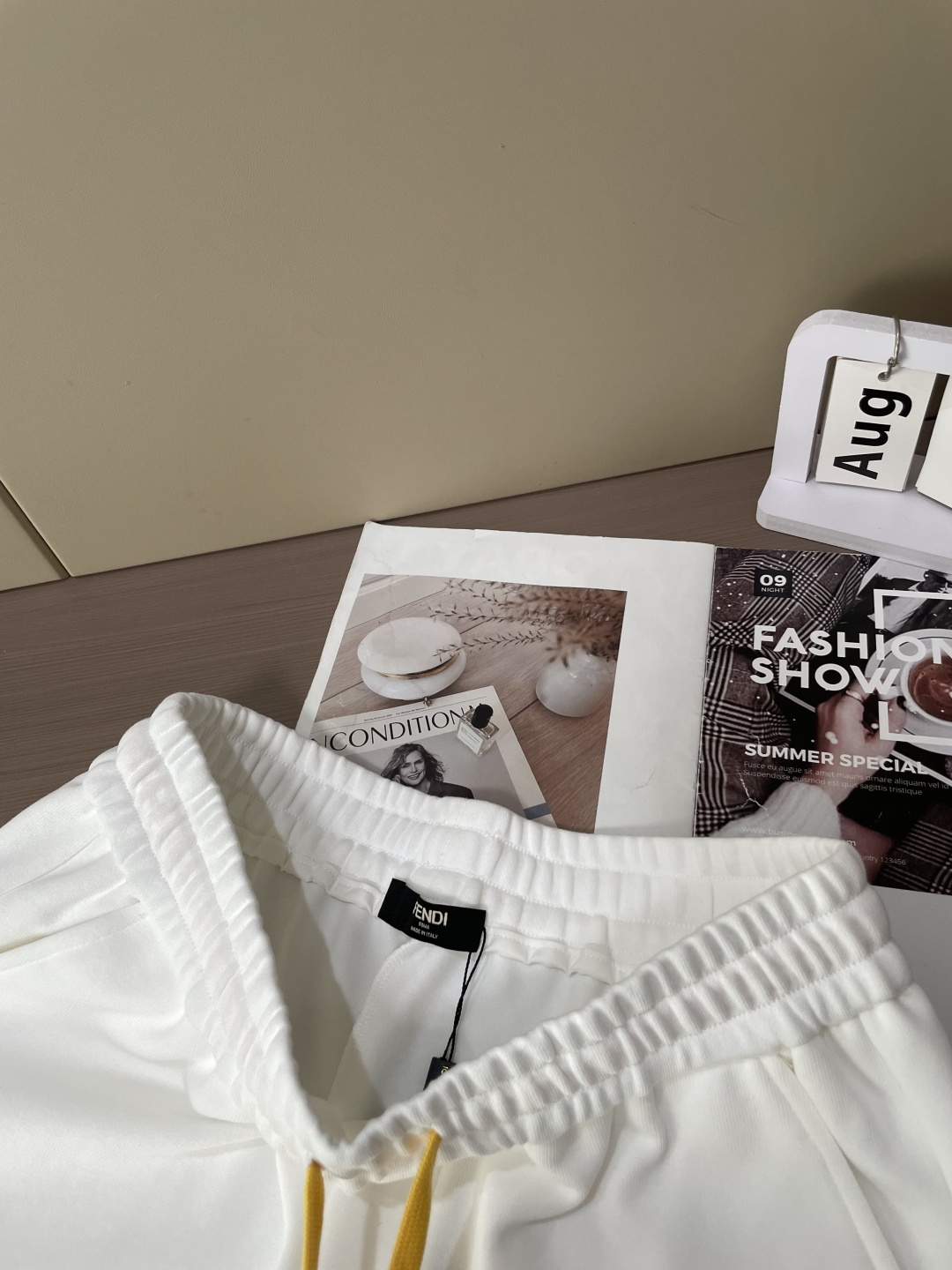 
FD  圆领短袖短裤套装 半袖套装顶级版本贸易公司渠道订单，海外精品独家限定发售，经典即永恒，入手绝对