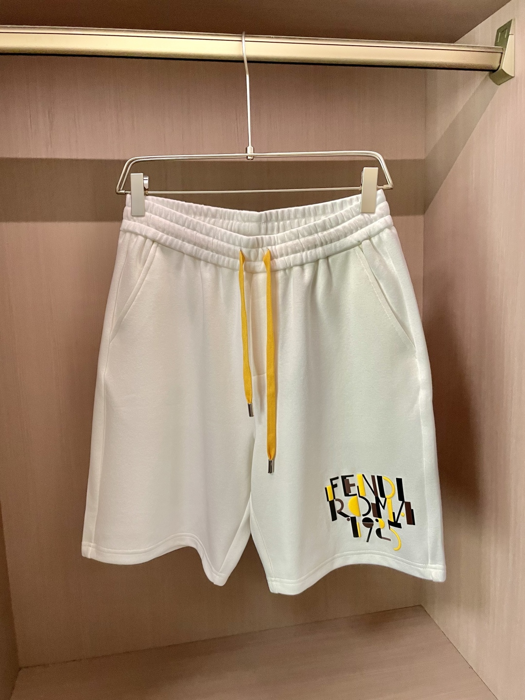 
FD  圆领短袖短裤套装 半袖套装顶级版本贸易公司渠道订单，海外精品独家限定发售，经典即永恒，入手绝对