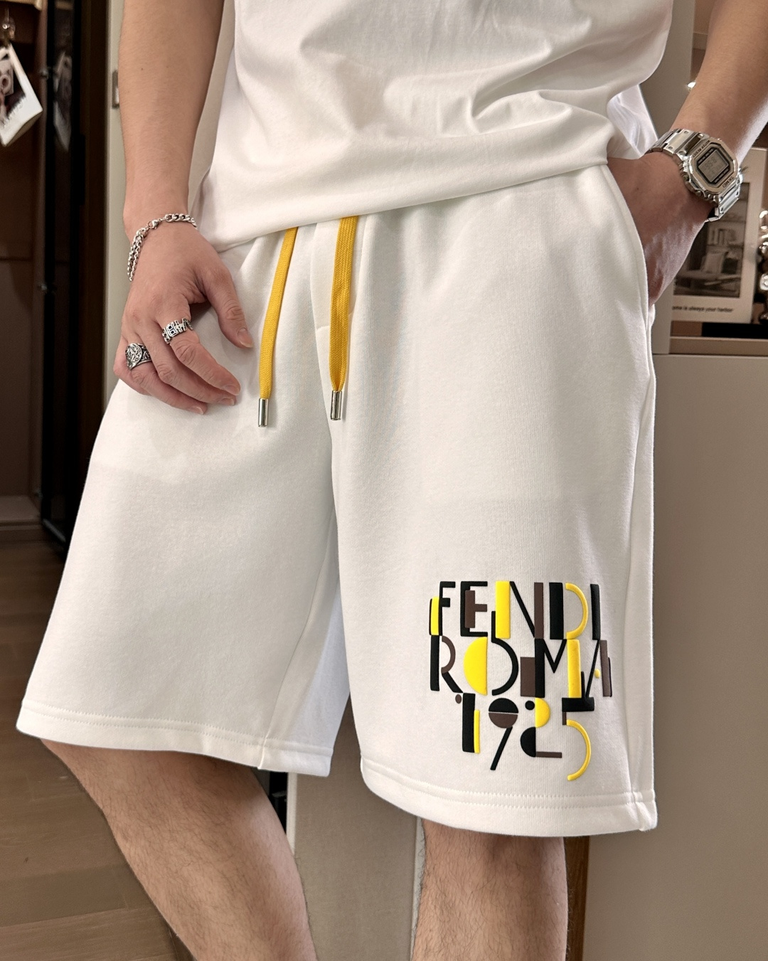 
FD  圆领短袖短裤套装 半袖套装顶级版本贸易公司渠道订单，海外精品独家限定发售，经典即永恒，入手绝对