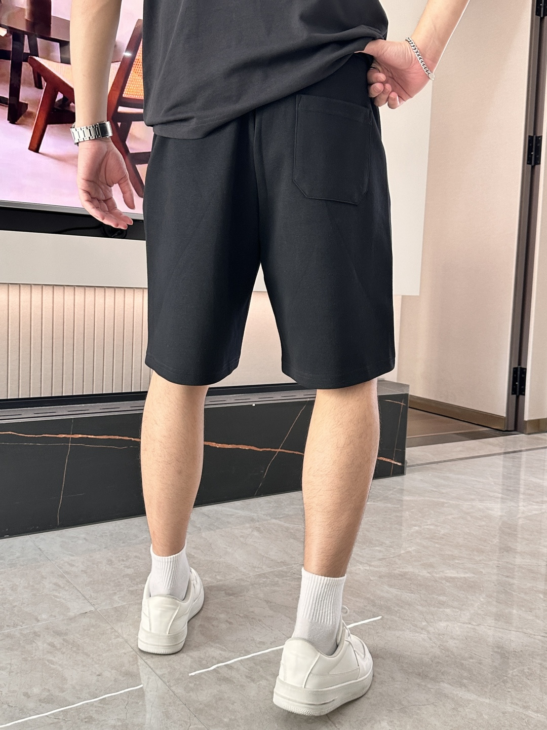 
Dior 圆领短袖短裤套装 半袖套装顶级版本贸易公司渠道订单，海外精品独家限定发售，经典即永恒，入手绝