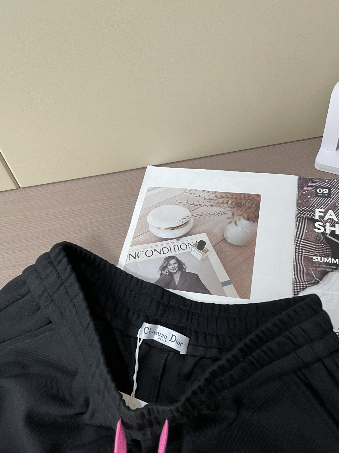 
Dior 圆领短袖短裤套装 半袖套装顶级版本贸易公司渠道订单，海外精品独家限定发售，经典即永恒，入手绝