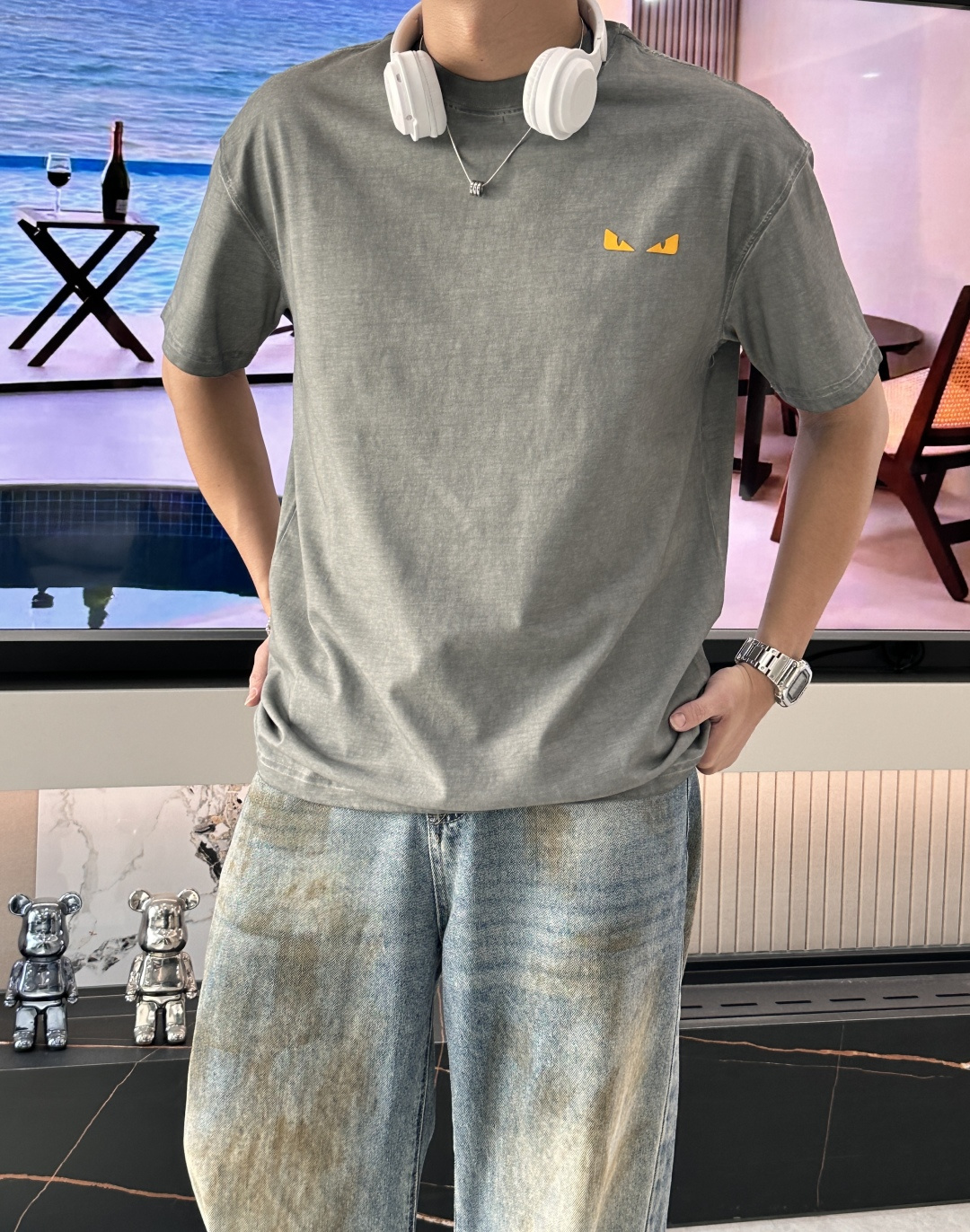 NO:509933,FD 2025 spring and summer style/official website synchronization The fabric is made of pure cotton combed cotton fabric, which is aging treatment, and the upper body effect is loose and casual, loose style, and a must-have item for daily wardrobe!  Same model for men and women Size M-3XL, alexander wang19860909FD 2025春夏款/官网同步 面料采用纯棉精梳棉面料,做旧处理,上身效果宽松休闲,宽松版型,日常衣橱必备单品！男女同款  尺码 M-3XL,,alexander wang,Men's clothing