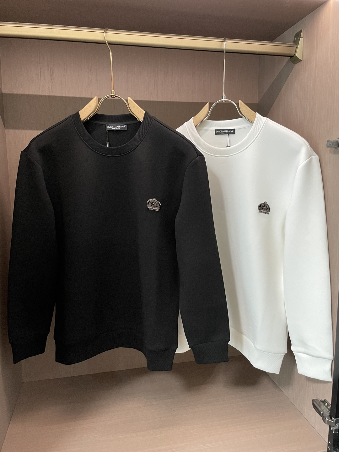 DG /2025秋冬新品 
定制顶级卫衣棉，面料特别有质感，冬季必备单品，保暖性好。男女通穿，细节到位，