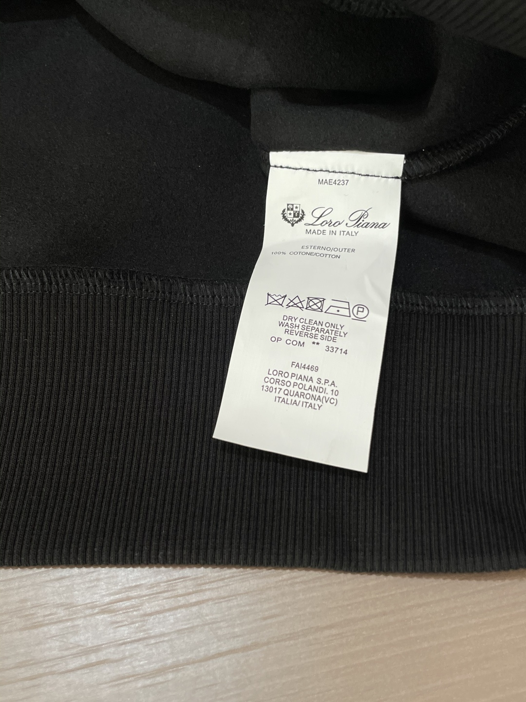 lP🆕 /2025秋冬新品 
定制顶级卫衣棉，面料特别有质感，冬季必备单品，保暖性好。男女通穿，细节到位