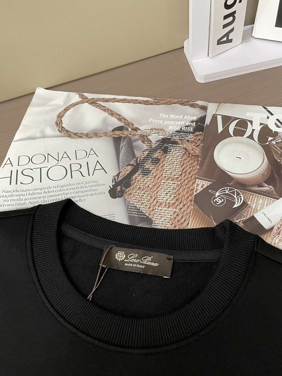 lP🆕 /2025秋冬新品 
定制顶级卫衣棉，面料特别有质感，冬季必备单品，保暖性好。男女通穿，细节到位