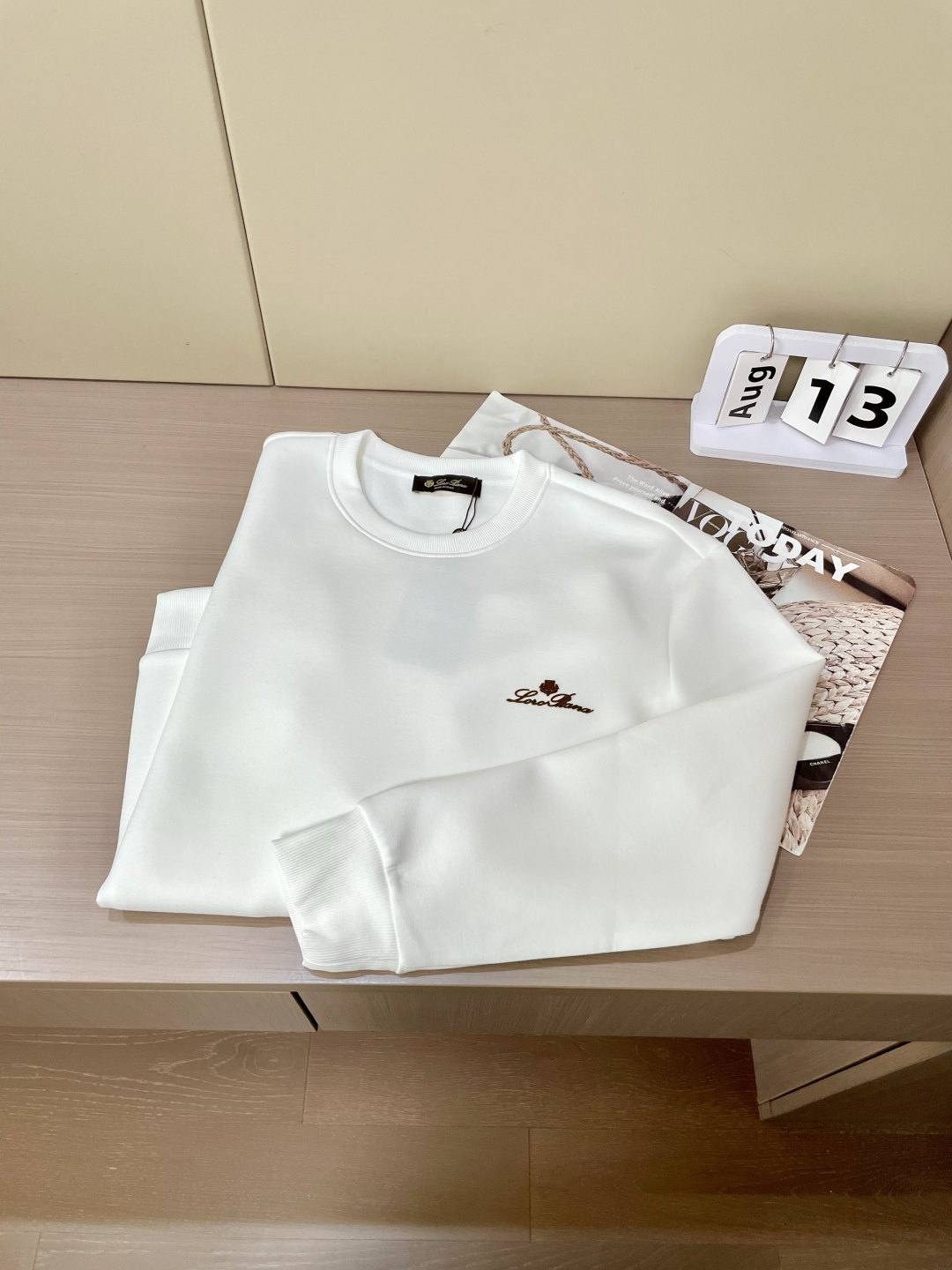 lP🆕  /2025秋冬新品 
定制顶级卫衣棉，面料特别有质感，冬季必备单品，保暖性好。男女通穿，细节到