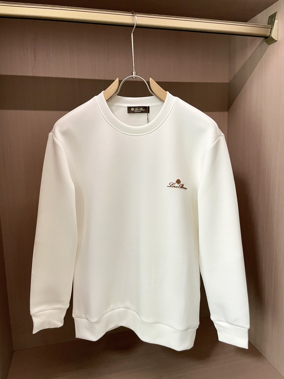 NO:510750,LP / 2025 autumn and winter new product Customized top sweatshirt cotton, the fabric is particularly textured, a must-have item in winter, good warmth. It wears both men and women, with in-place details, excellent style, and very good upper body effect!  A versatile item!  5 size M~3XL, loro piana, hoodie, sweatshirts, alexander wang19860909LP /2025秋冬新品 定制顶级卫衣棉,面料特别有质感,冬季必备单品,保暖性好.男女通穿,细节到位,版型超赞,上身效果非常好！百搭单品！5尺码M~3XL,,loro piana,hoodie,sweatshirts,alexander wang,Men's clothing