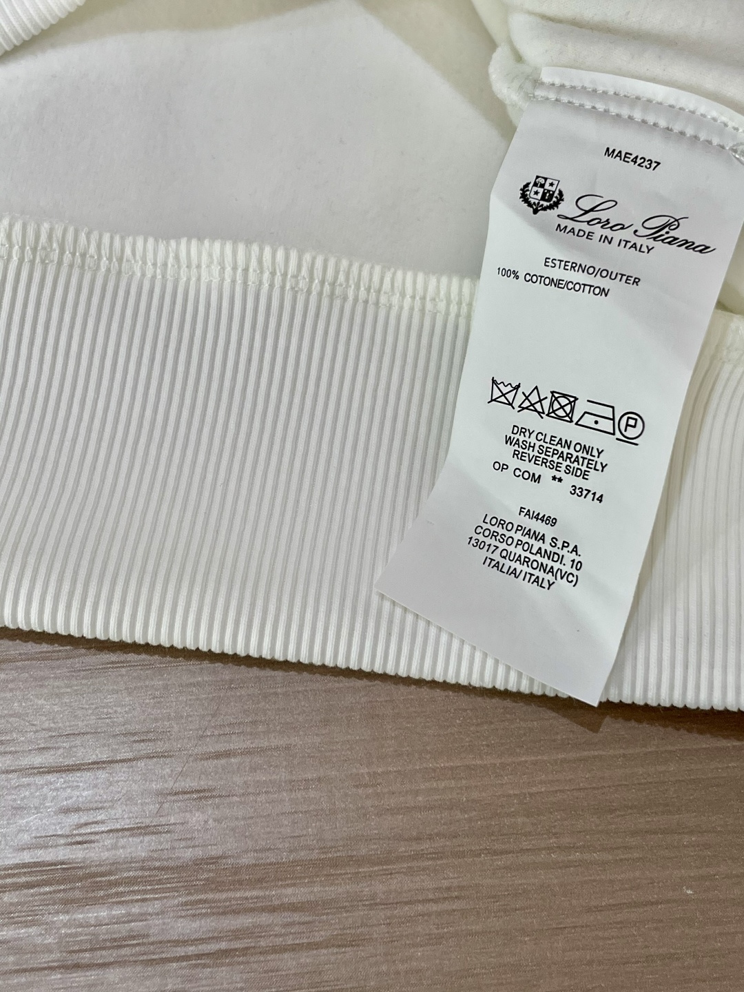 lP🆕  /2025秋冬新品 
定制顶级卫衣棉，面料特别有质感，冬季必备单品，保暖性好。男女通穿，细节到