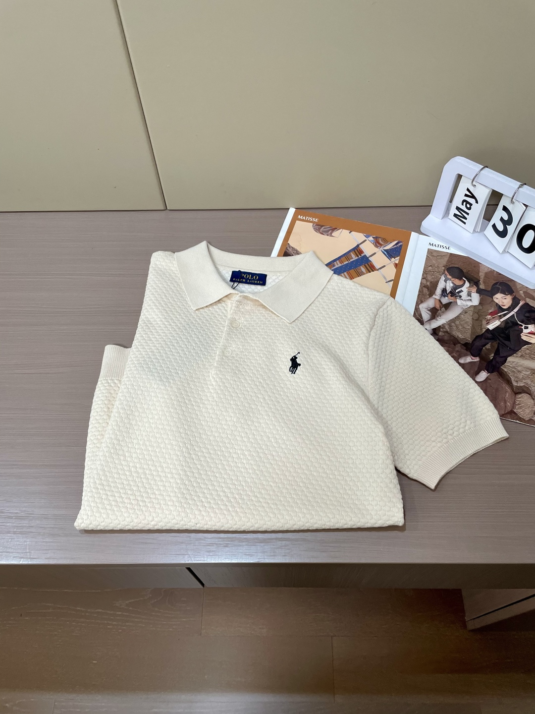 
拉夫劳伦 2025ss秋冬打底新品男士针织短袖衫！独家首发 采用纤维超细与高弹的伊力特纱线织造而成，质