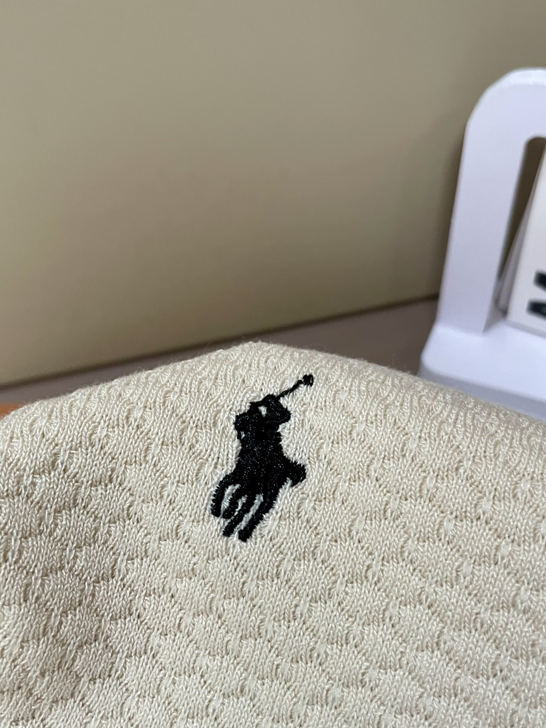 
拉夫劳伦 2025ss秋冬打底新品男士针织短袖衫！独家首发 采用纤维超细与高弹的伊力特纱线织造而成，质